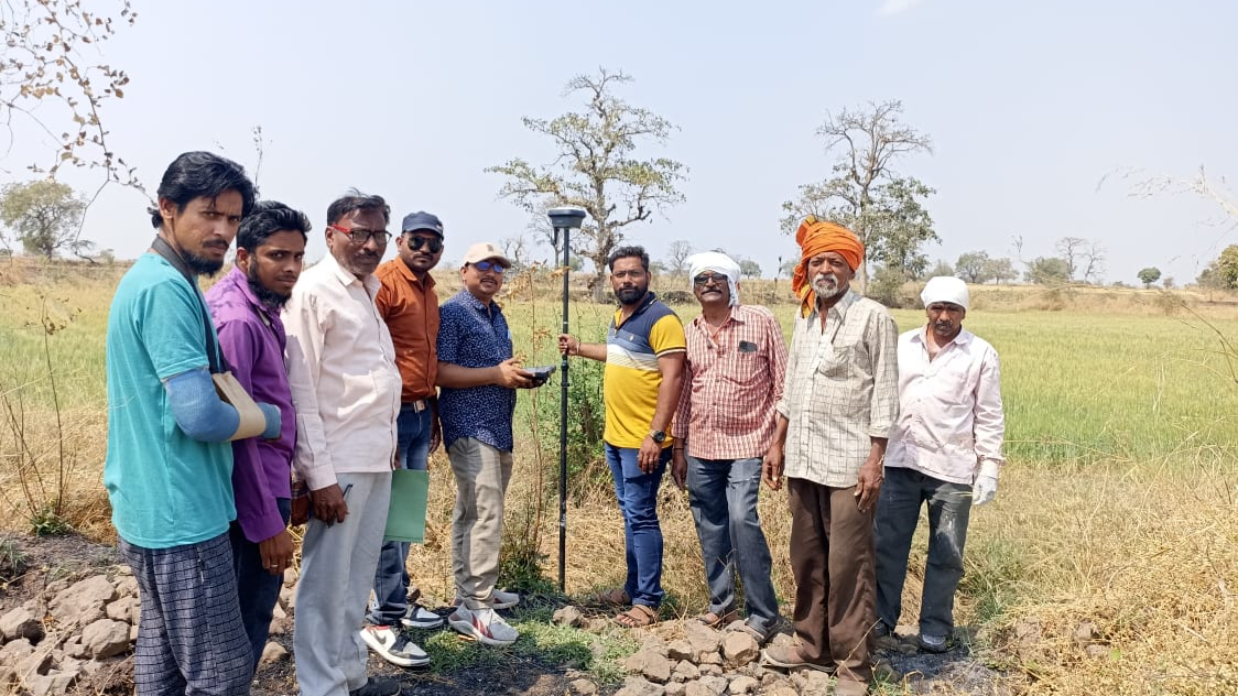 रोव्हेर्सचा उपयोग करून भूमापानाचे कामकाज 
